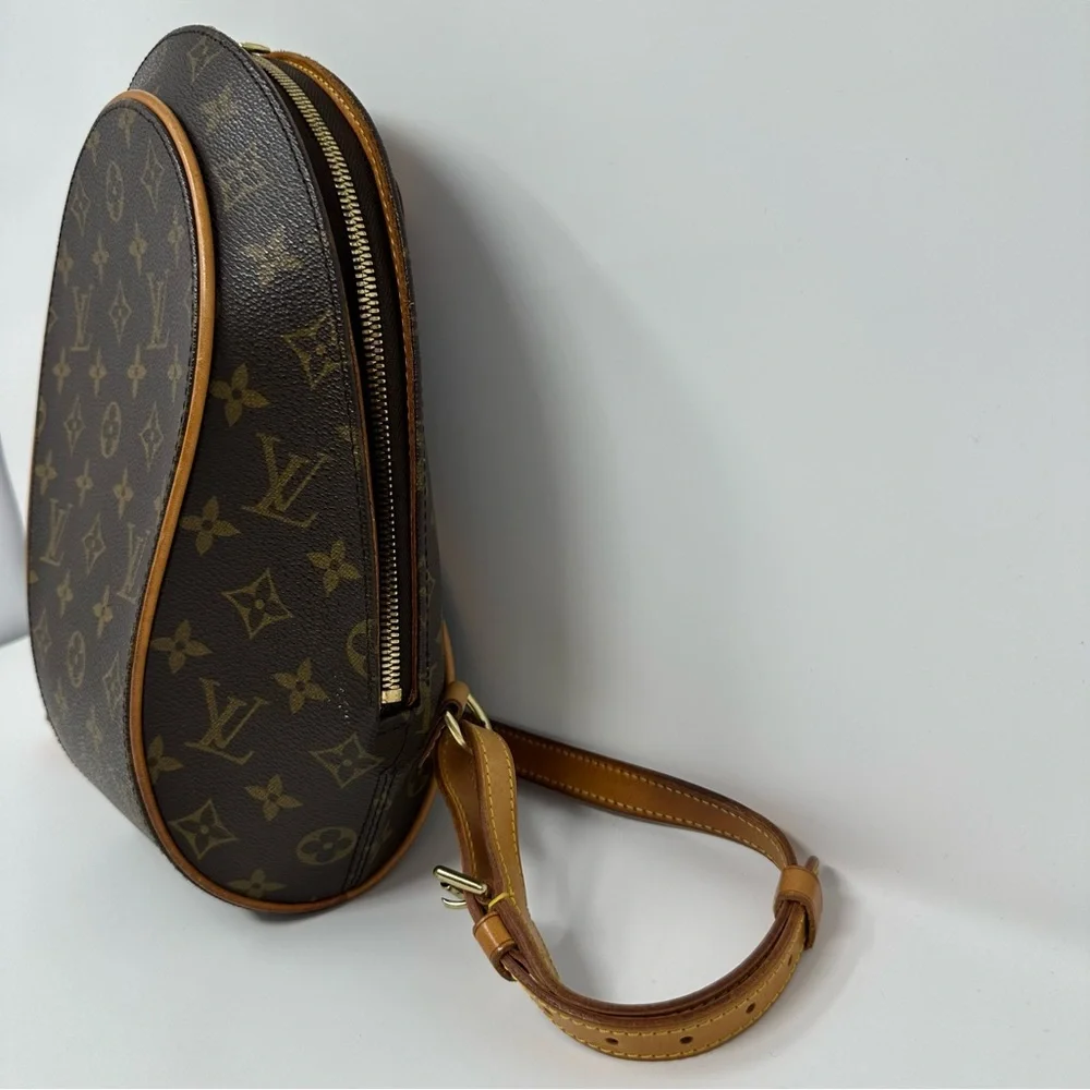 Louis Vuitton Brown and Tan Monogram Backpack - Picture 3 of 16